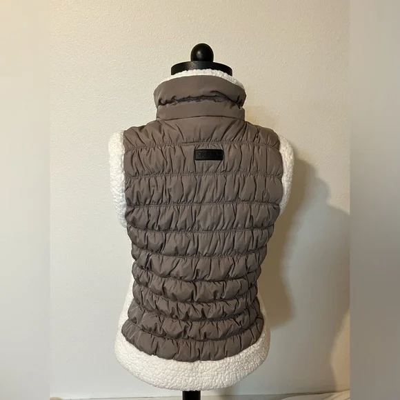 Calvin Klein Taupe and White Puffer Vest women’s size M - Picture 2 of 4